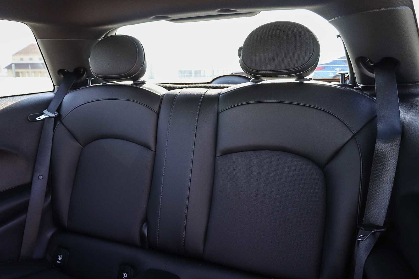 Used 2020 MINI Cooper 2-Door Hardtop image 25