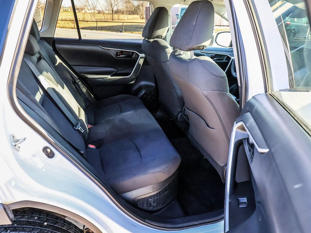 Used 2022 Toyota RAV4 LE image 20