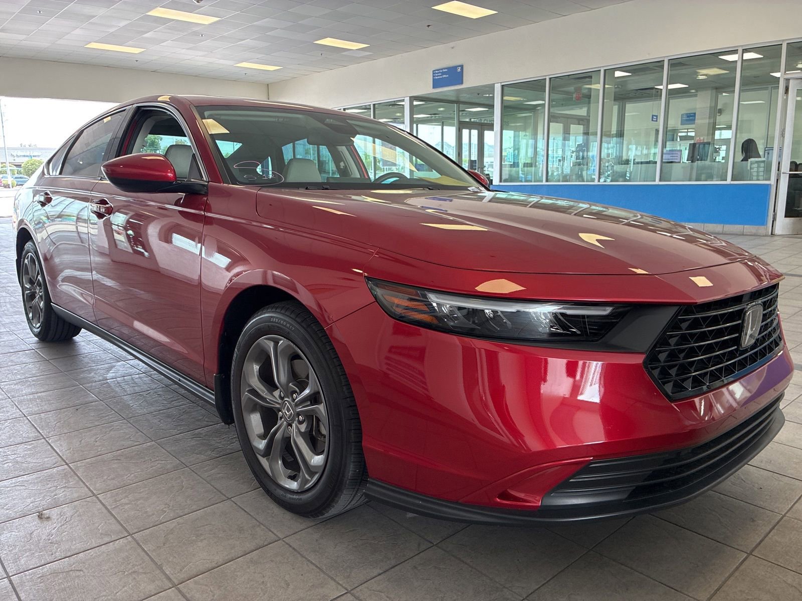 Used 2024 Honda Accord EX image 6