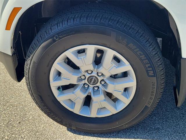 Certified 2023 Nissan Frontier SV w/ SV Convenience Package image 12