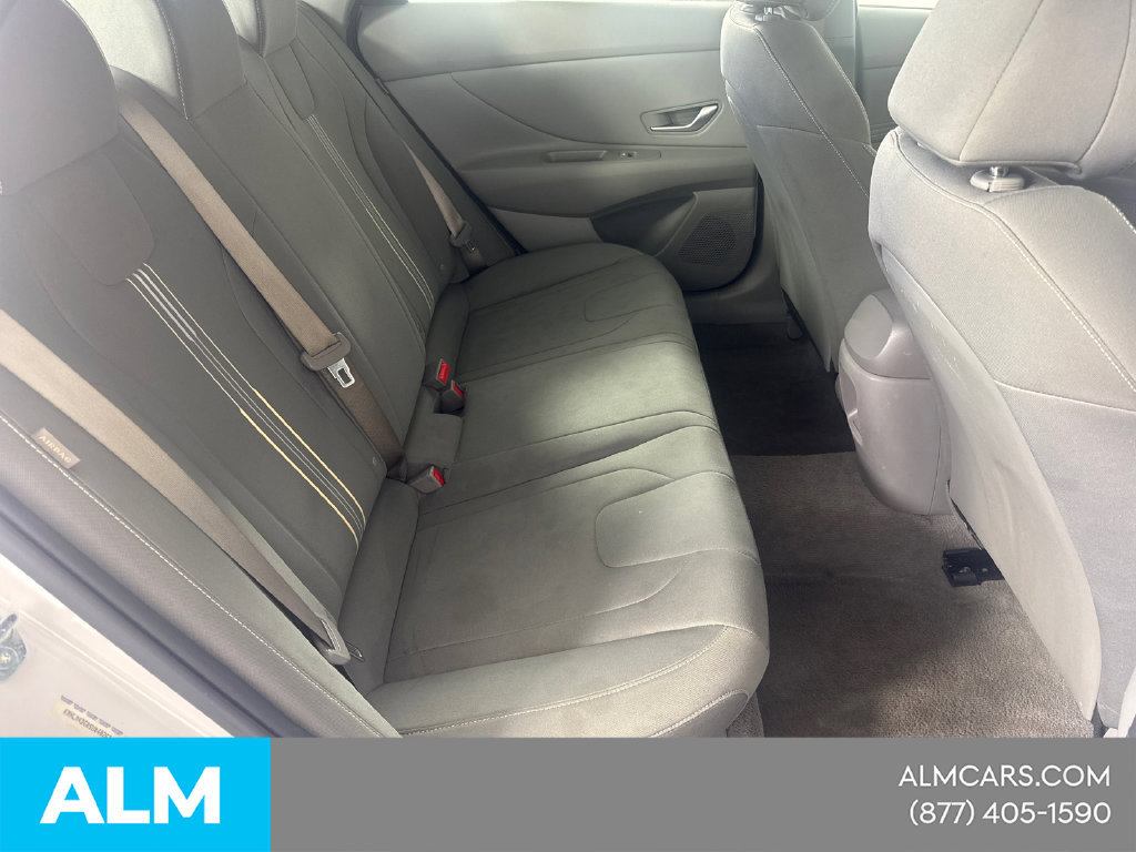 Used 2025 Hyundai Elantra Sport FWD image 18
