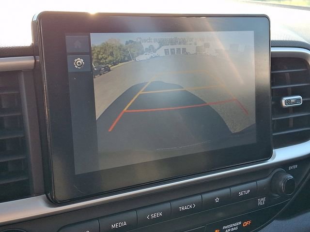 Used 2023 Hyundai Venue SEL w/ Cargo Package FWD image 4