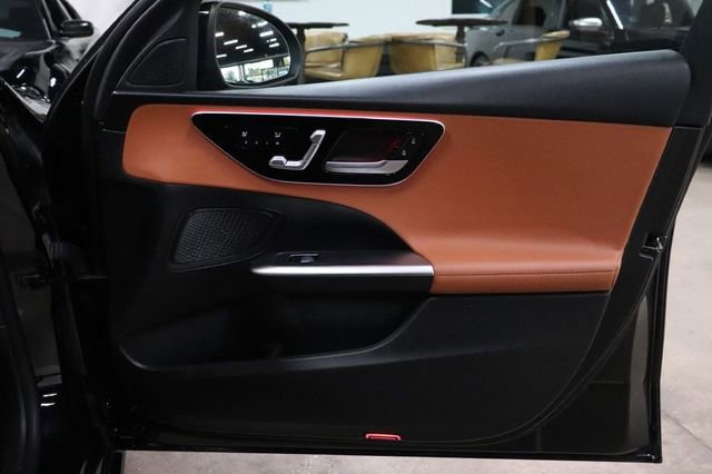 Used 2022 Mercedes-Benz C 300 Sedan image 23