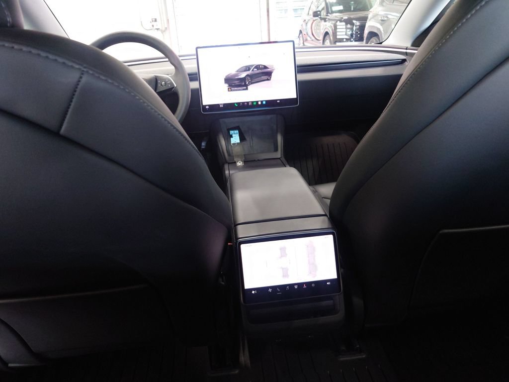 Used 2024 Tesla Model 3 Standard Range RWD image 28