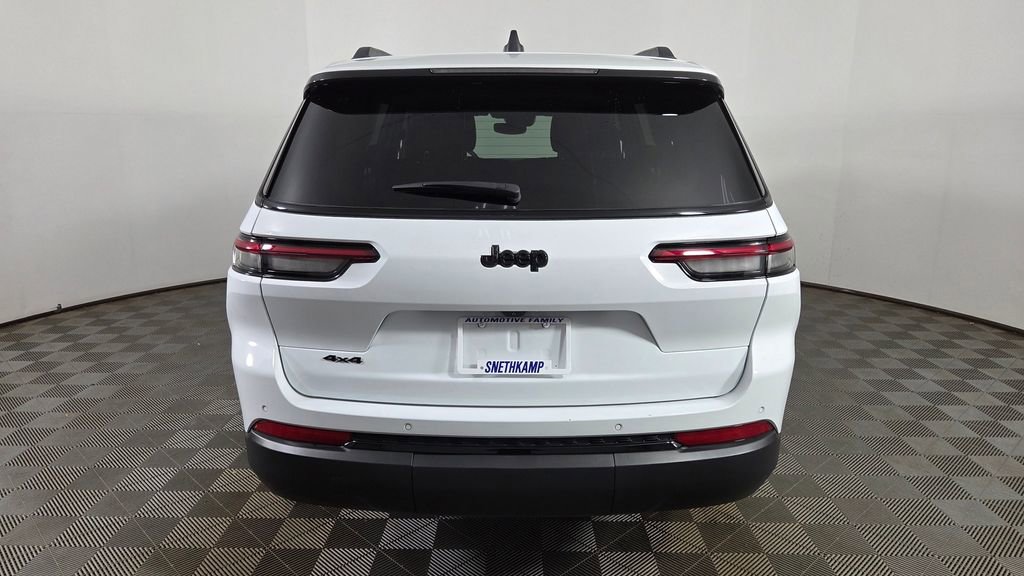 Used 2023 Jeep Grand Cherokee L Laredo AWD/4WD image 8