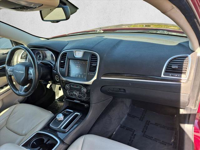 Used 2015 Chrysler 300 Limited RWD image 20