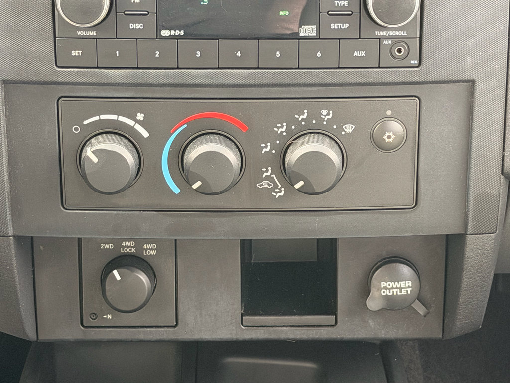 Used 2008 Dodge Dakota SXT AWD/4WD image 21