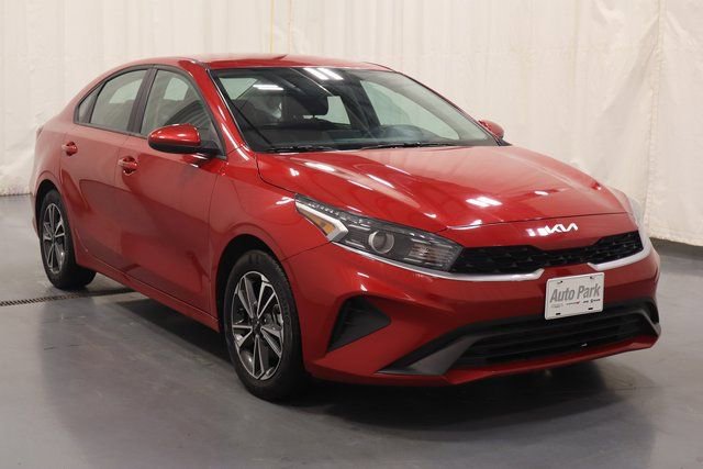 Used 2024 Kia Forte LXS image 2