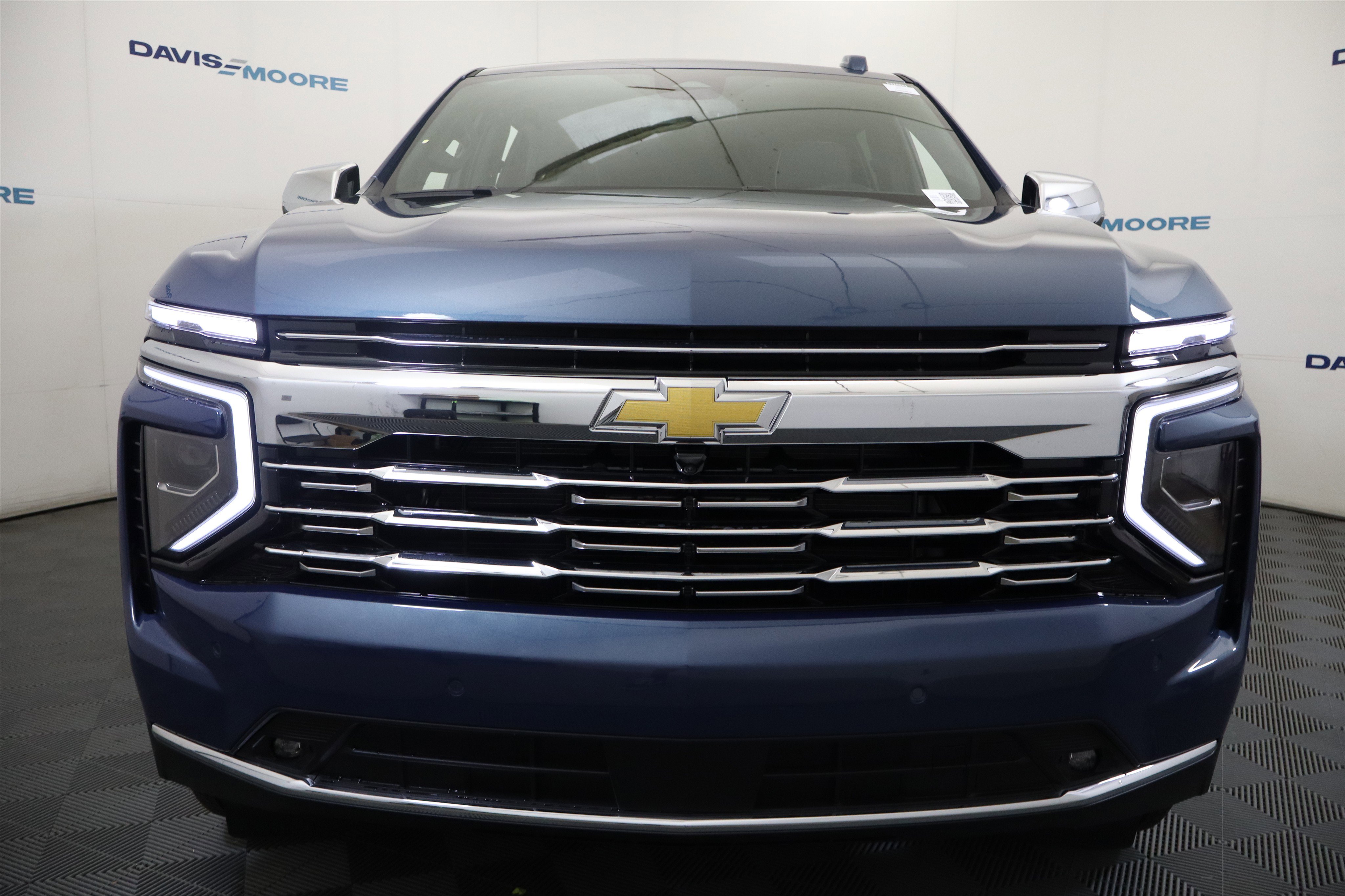 New 2025 Chevrolet Suburban Premier image 13