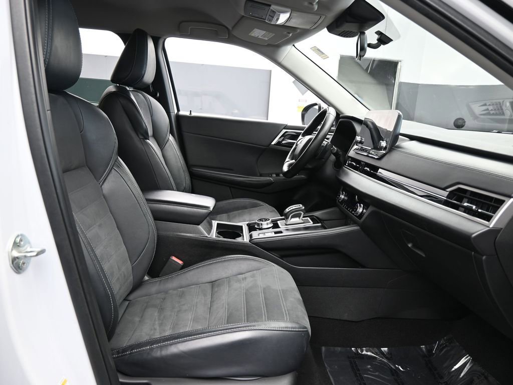 Used 2022 Mitsubishi Outlander SE image 46