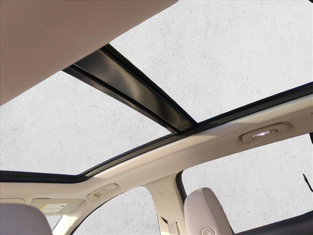 Used 2023 GMC Terrain Denali w/ Denali Premium Package image 19