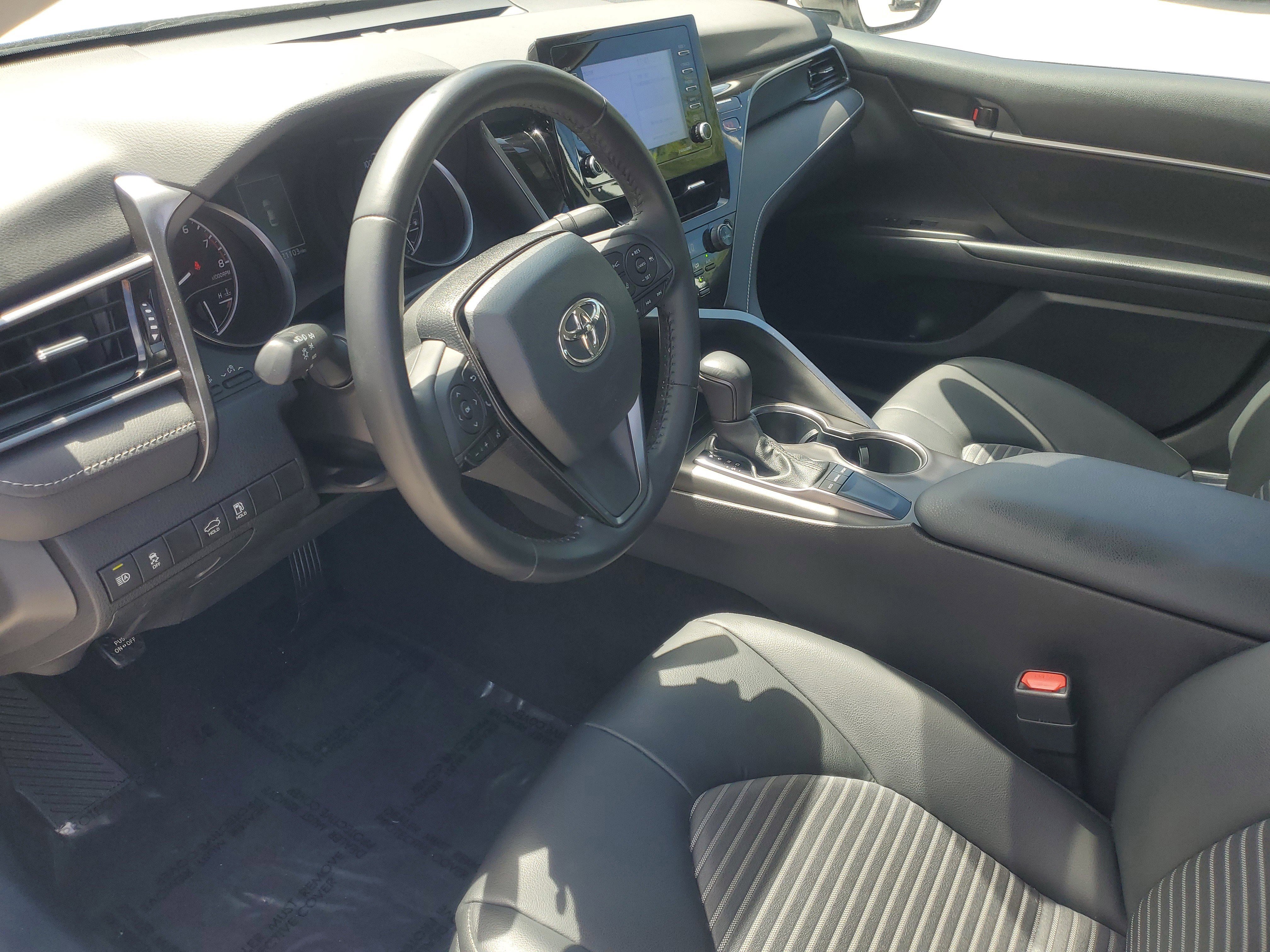 Used 2023 Toyota Camry SE FWD image 16