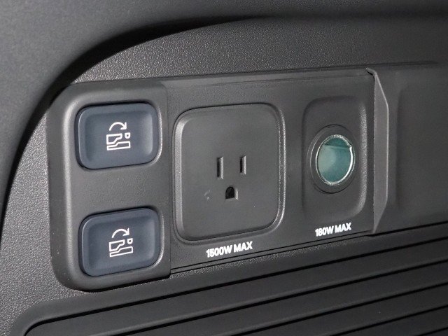 Used 2024 Rivian R1S AWD Adventure image 65
