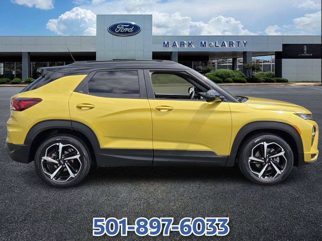 Used 2023 Chevrolet TrailBlazer RS w/ Sun and Liftgate Package FWD image 6