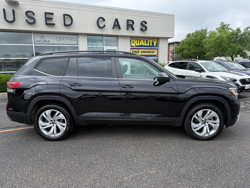 Used 2023 Volkswagen Atlas SE w/ Panoramic Sunroof Package AWD/4WD image 2