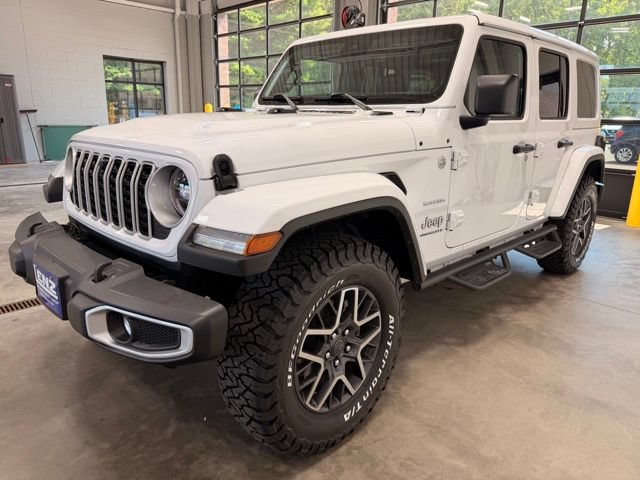 Used 2024 Jeep Wrangler Unlimited Sahara w/ Dual Top Group AWD/4WD image 4