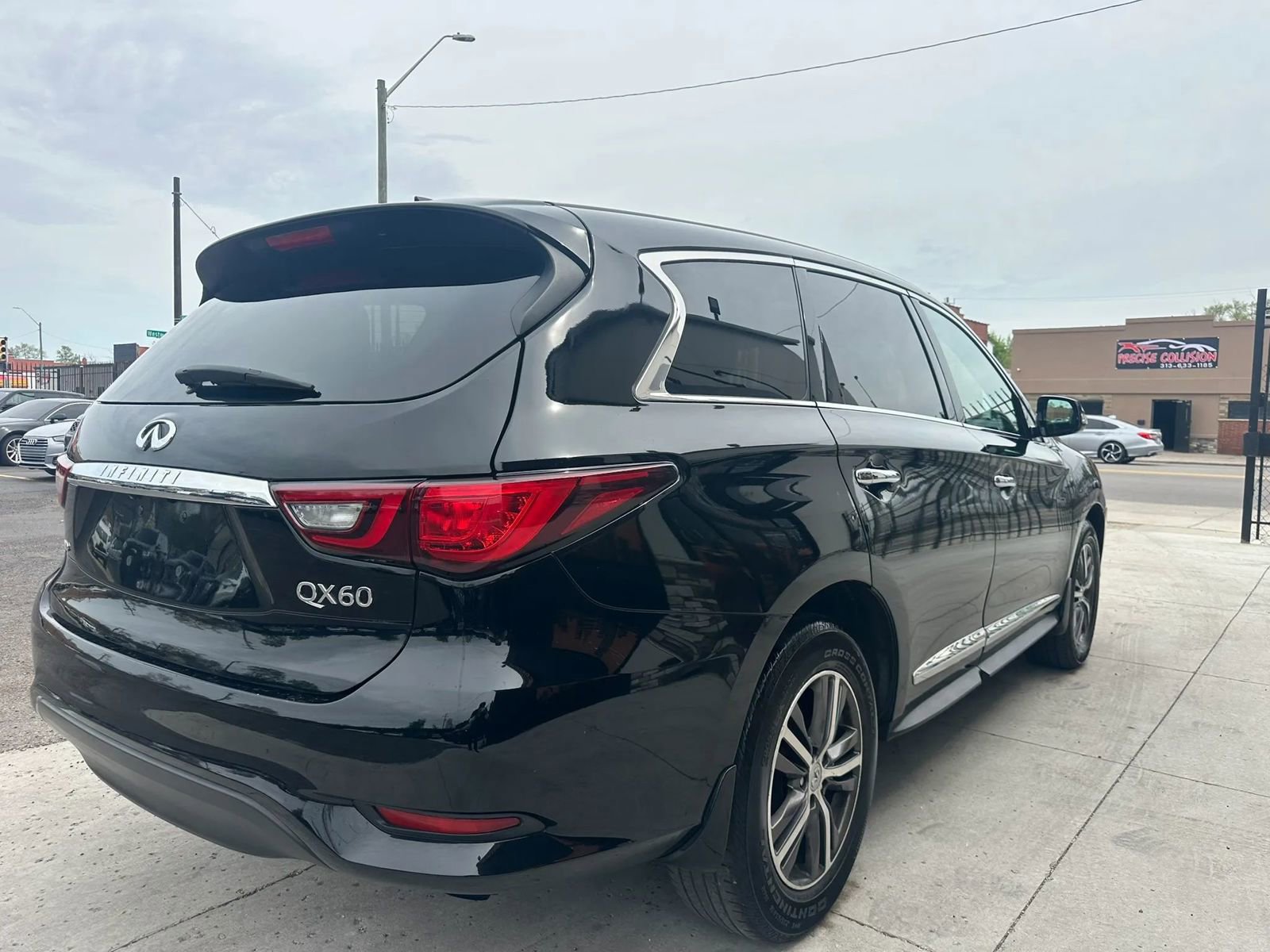 Used 2019 INFINITI QX60 Pure AWD/4WD image 4