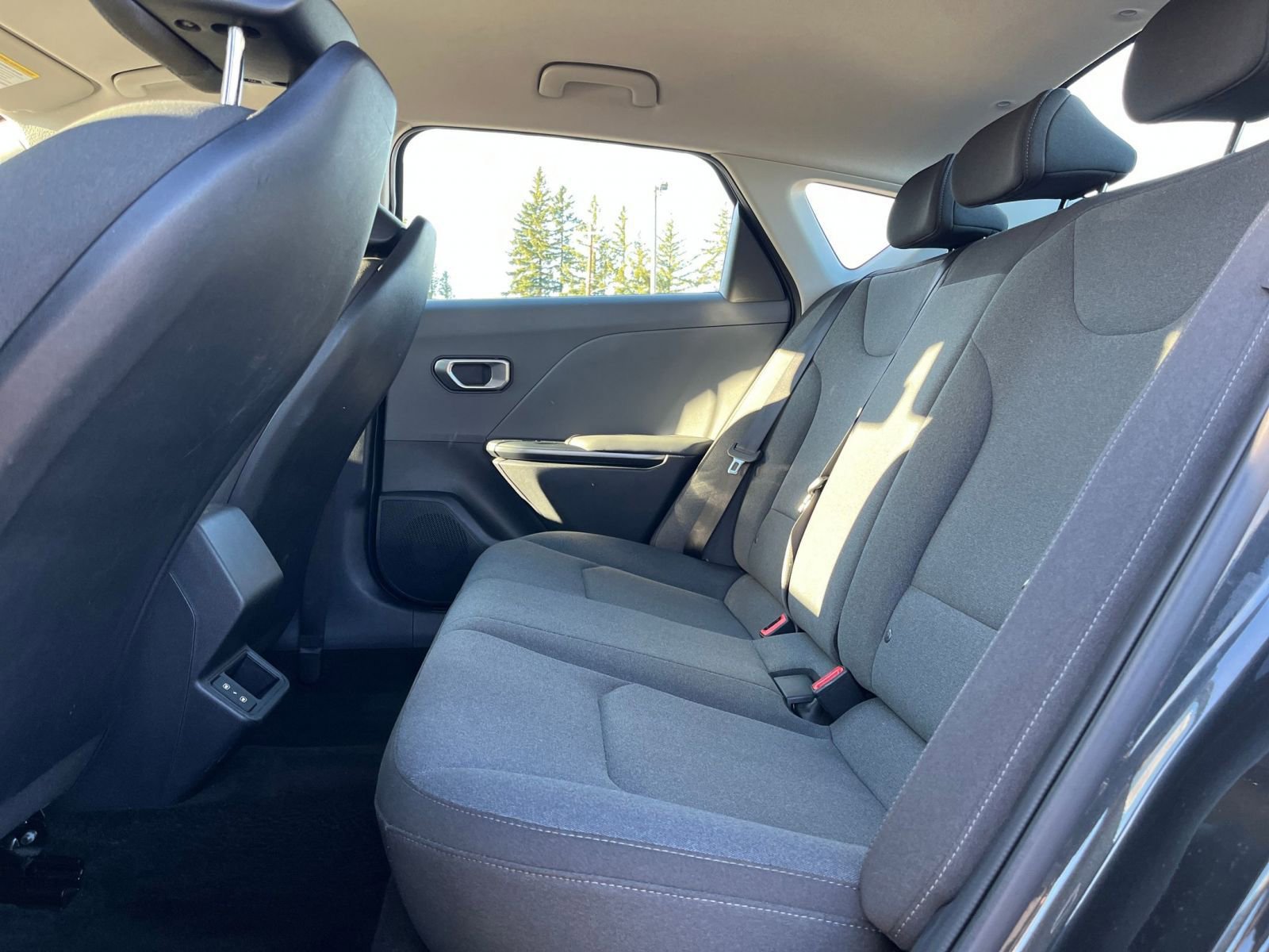 Used 2025 Kia K4 LXS image 24