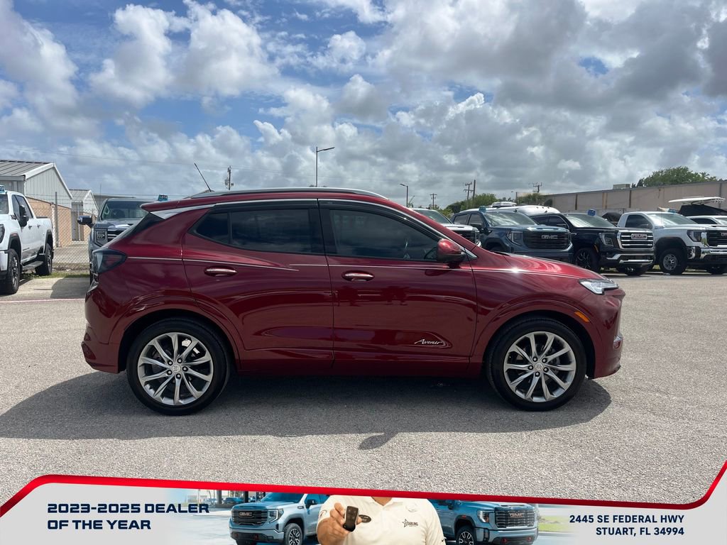 Used 2025 Buick Encore GX Avenir w/ Avenir Technology Package image 8