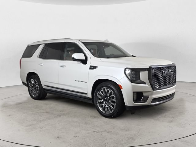 Used 2024 GMC Yukon Denali Ultimate AWD/4WD image 3