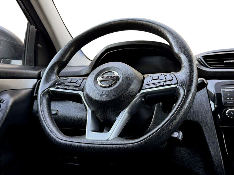 Used 2021 Nissan Rogue Sport S image 10
