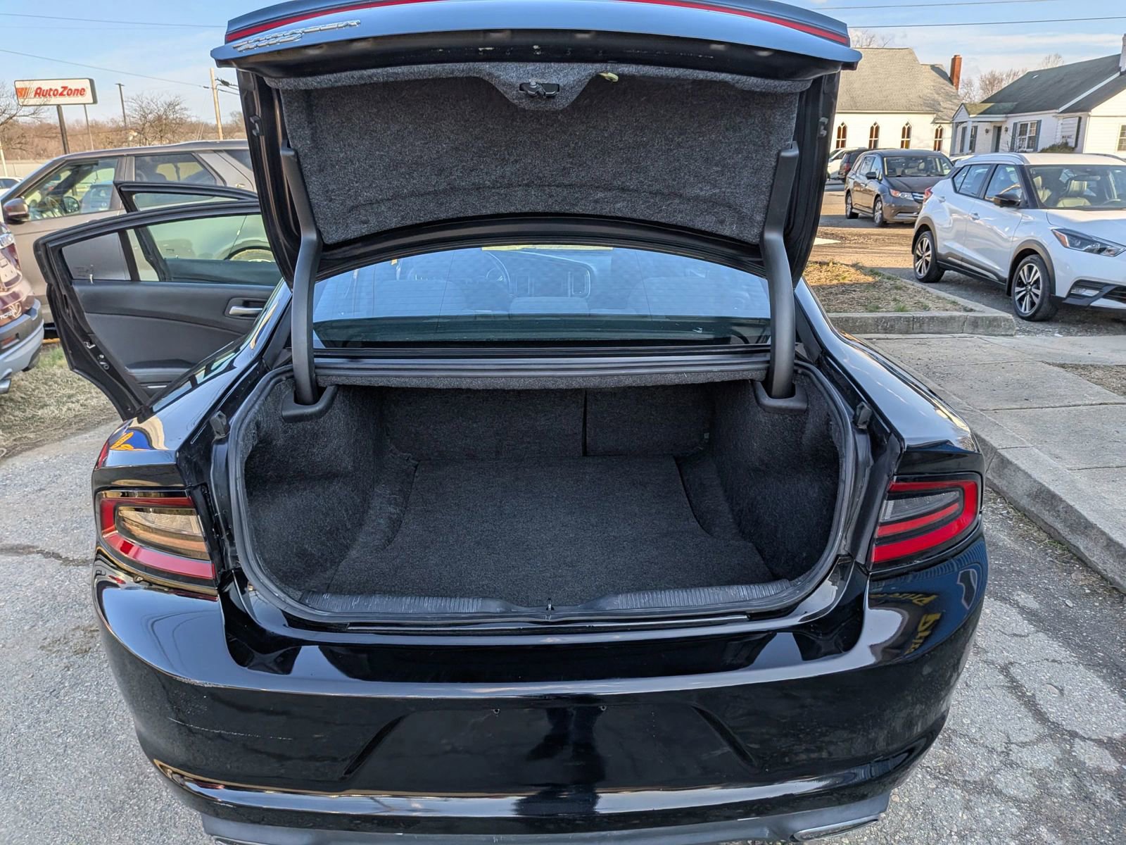 Used 2015 Dodge Charger SE image 21