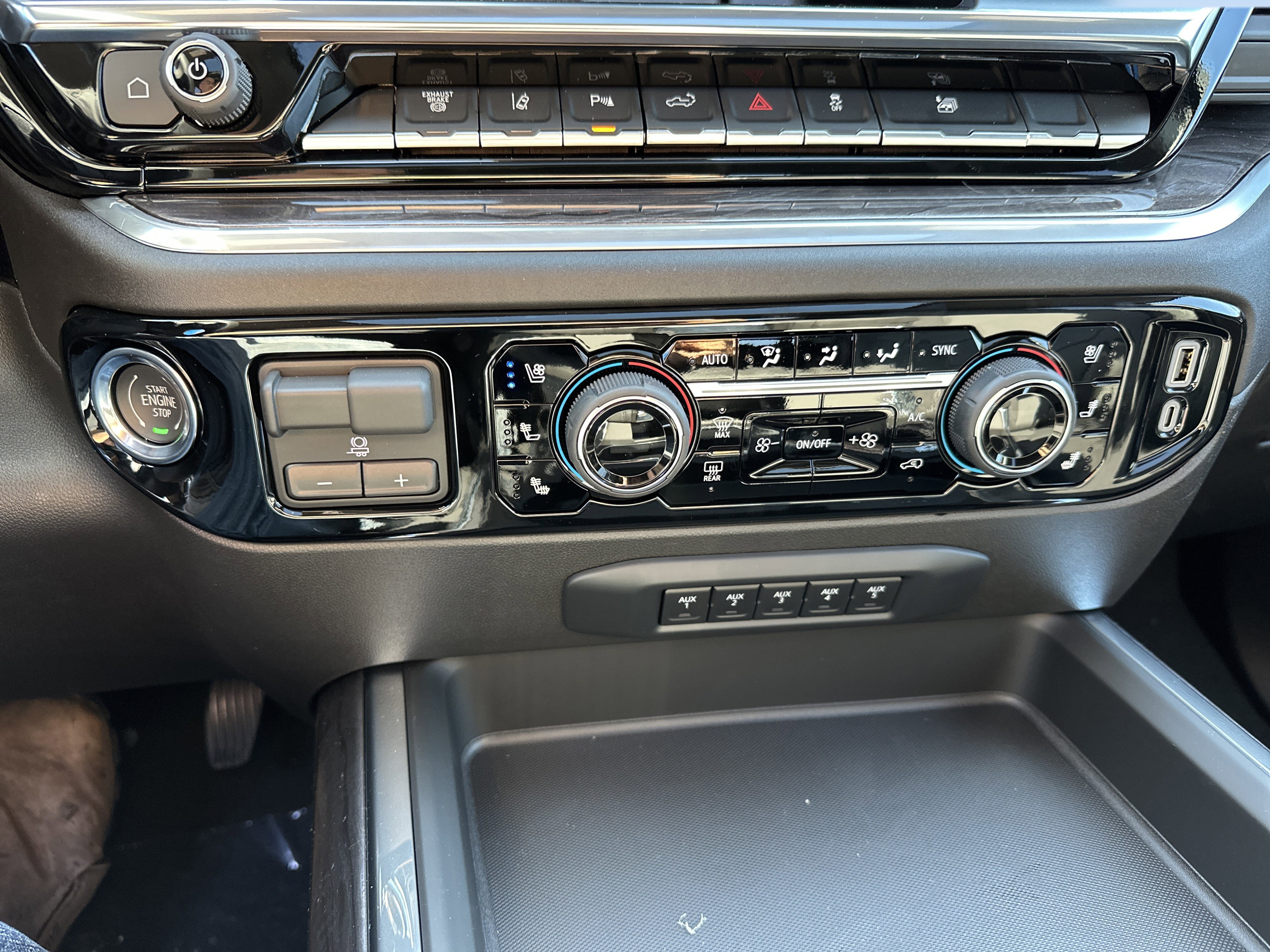 New 2026 Chevrolet Silverado 3500 LTZ w/ LTZ Plus Package image 17