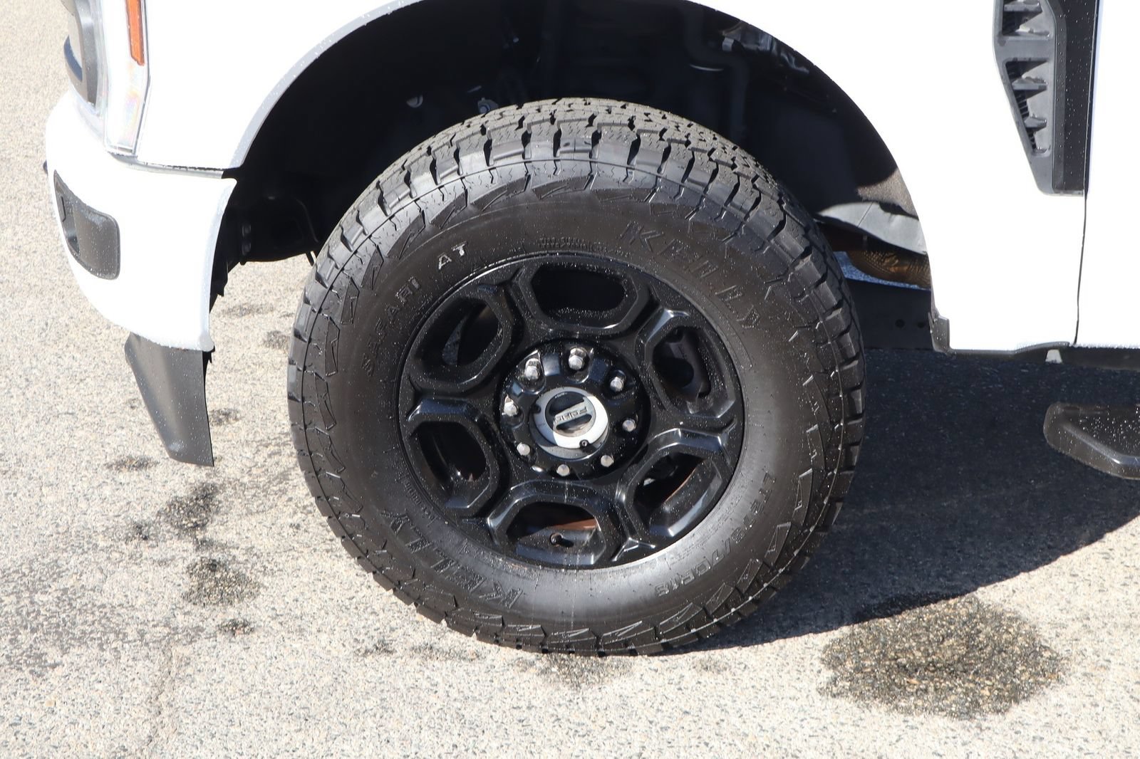 Used 2024 Ford F250 XL w/ STX Appearance Package AWD/4WD image 14