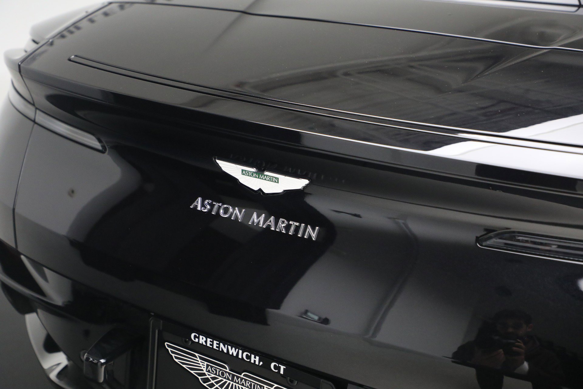 Used 2020 Aston Martin DB11 Volante image 41