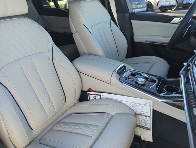 Used 2026 BMW X7 M60i AWD/4WD image 11
