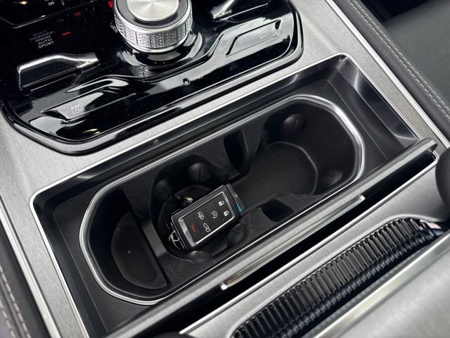 New 2026 Jeep Grand Wagoneer 4WD image 31