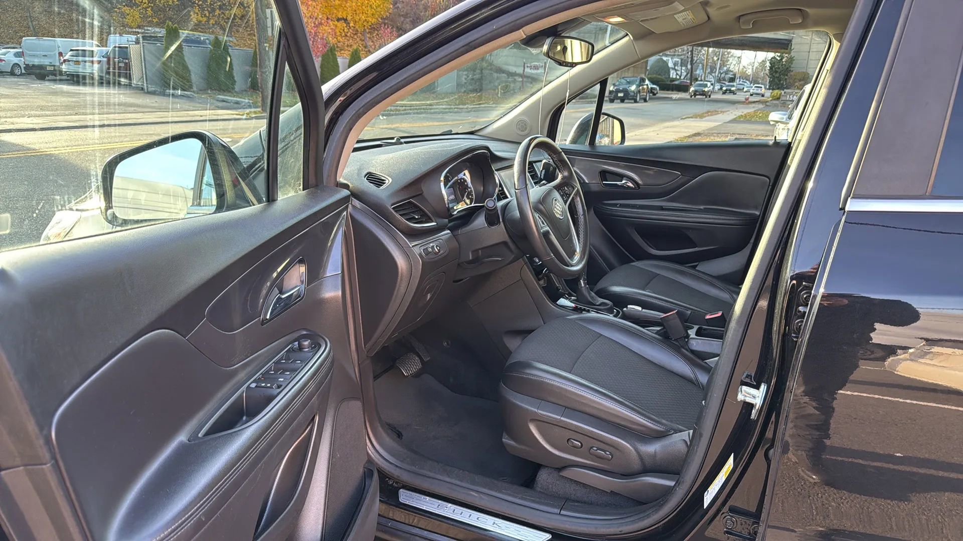 Used 2019 Buick Encore Preferred image 23