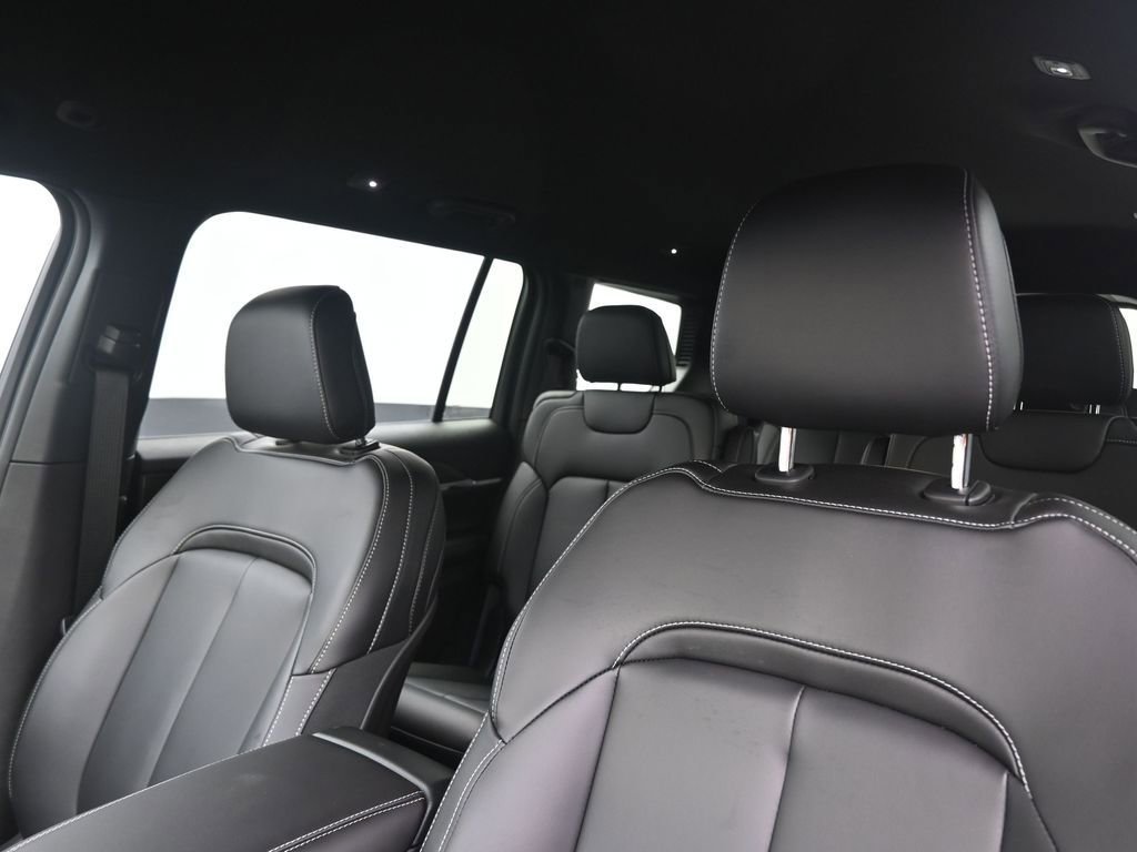 New 2026 Jeep Grand Cherokee L Limited RWD image 2