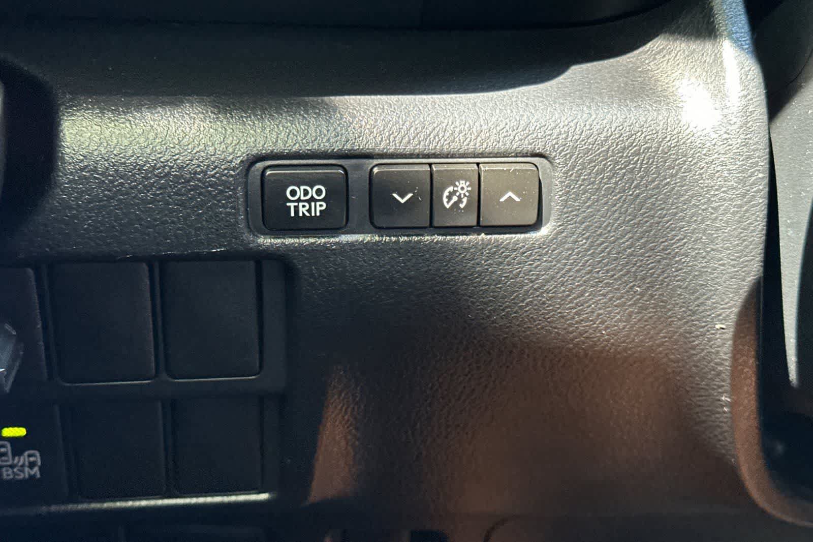 Used 2015 Lexus IS 350 w/ F-Sport Package RWD image 33