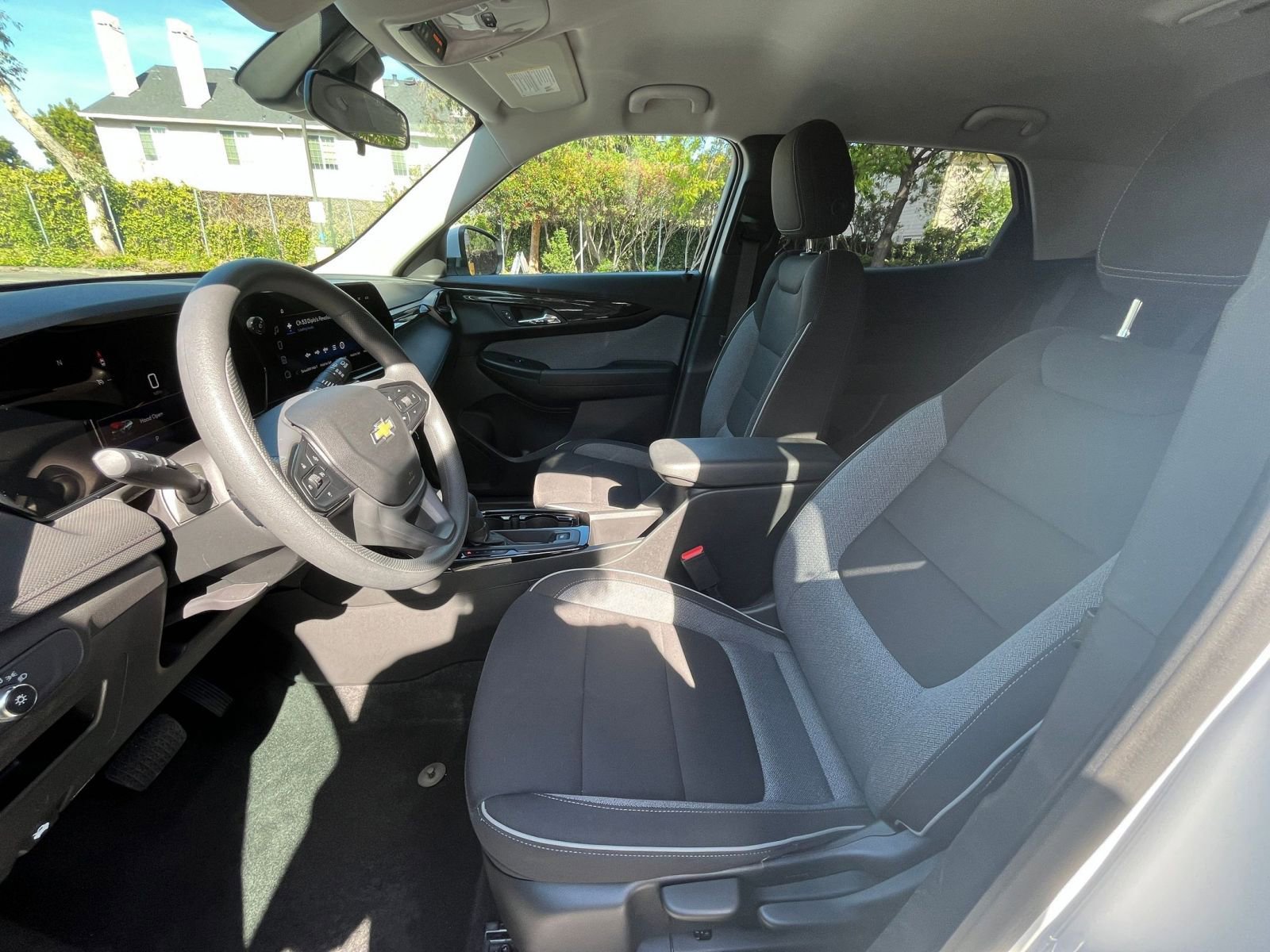 Used 2025 Chevrolet TrailBlazer LT FWD image 25