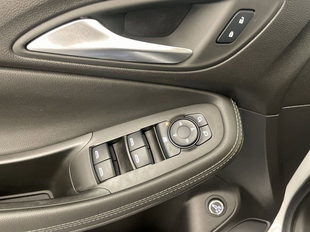 Used 2024 Buick Encore GX Preferred w/ Comfort Package image 16