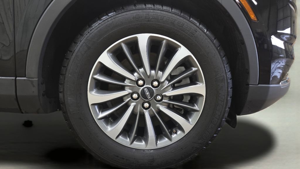 Used 2023 Lincoln Nautilus AWD image 35