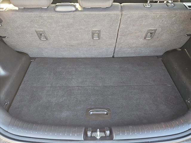 Used 2016 Kia Soul + image 6