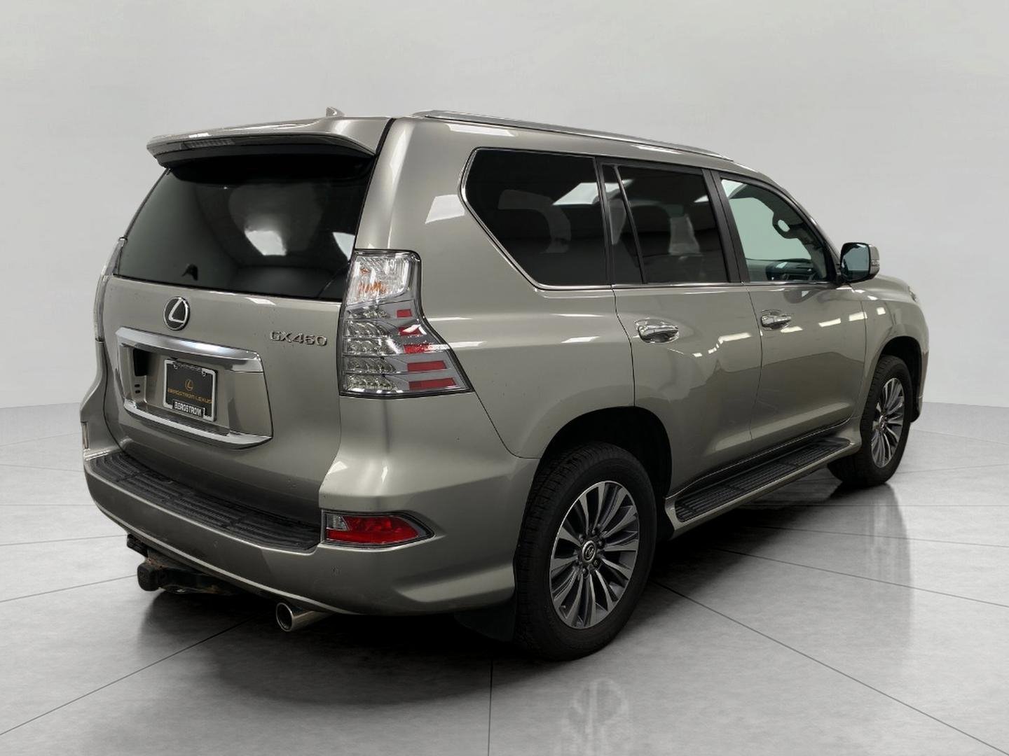 Certified 2021 Lexus GX 460 Luxury w/ Accessory Package image 3