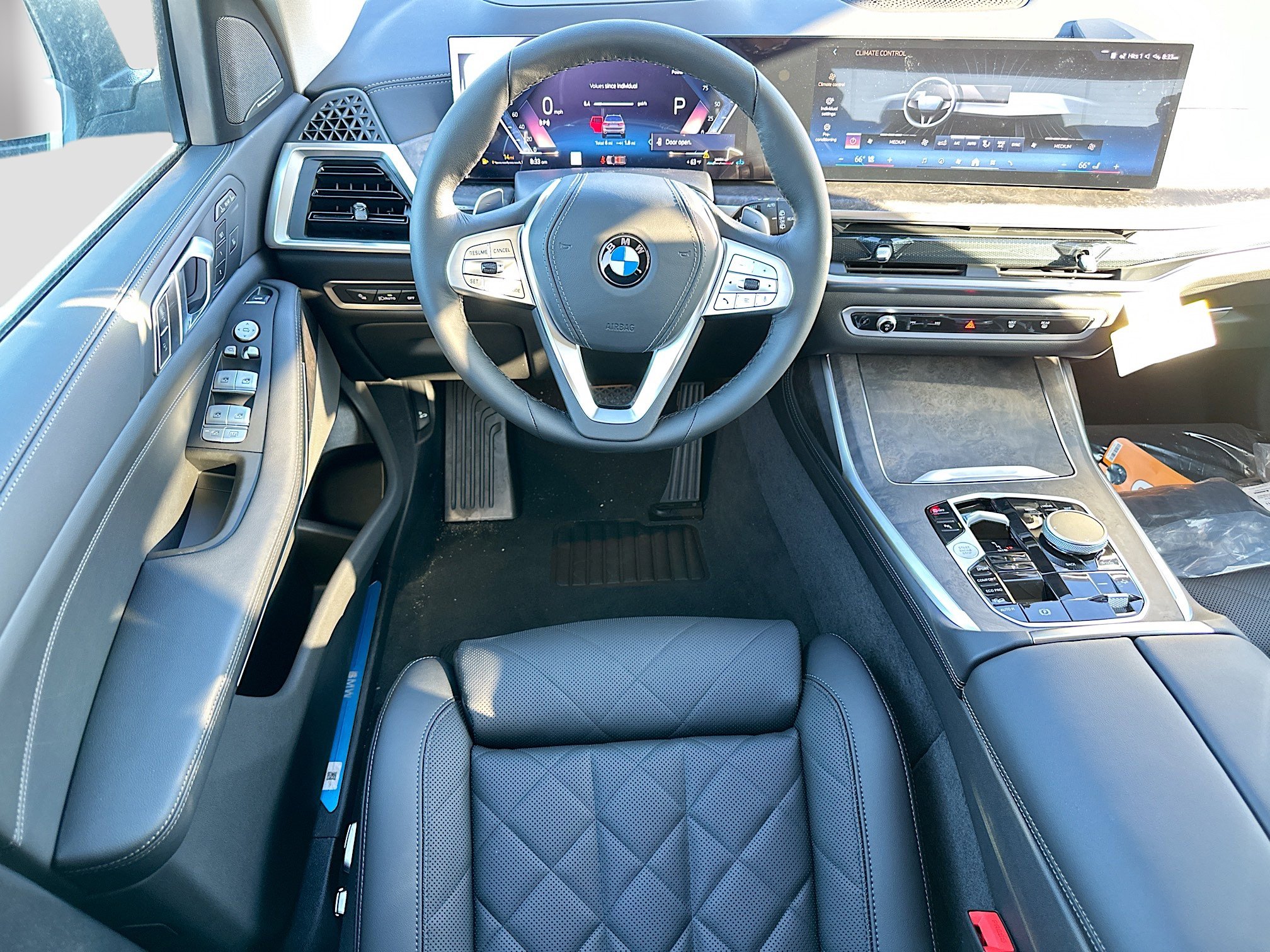 New 2026 BMW X7 xDrive40i w/ Premium Package image 17