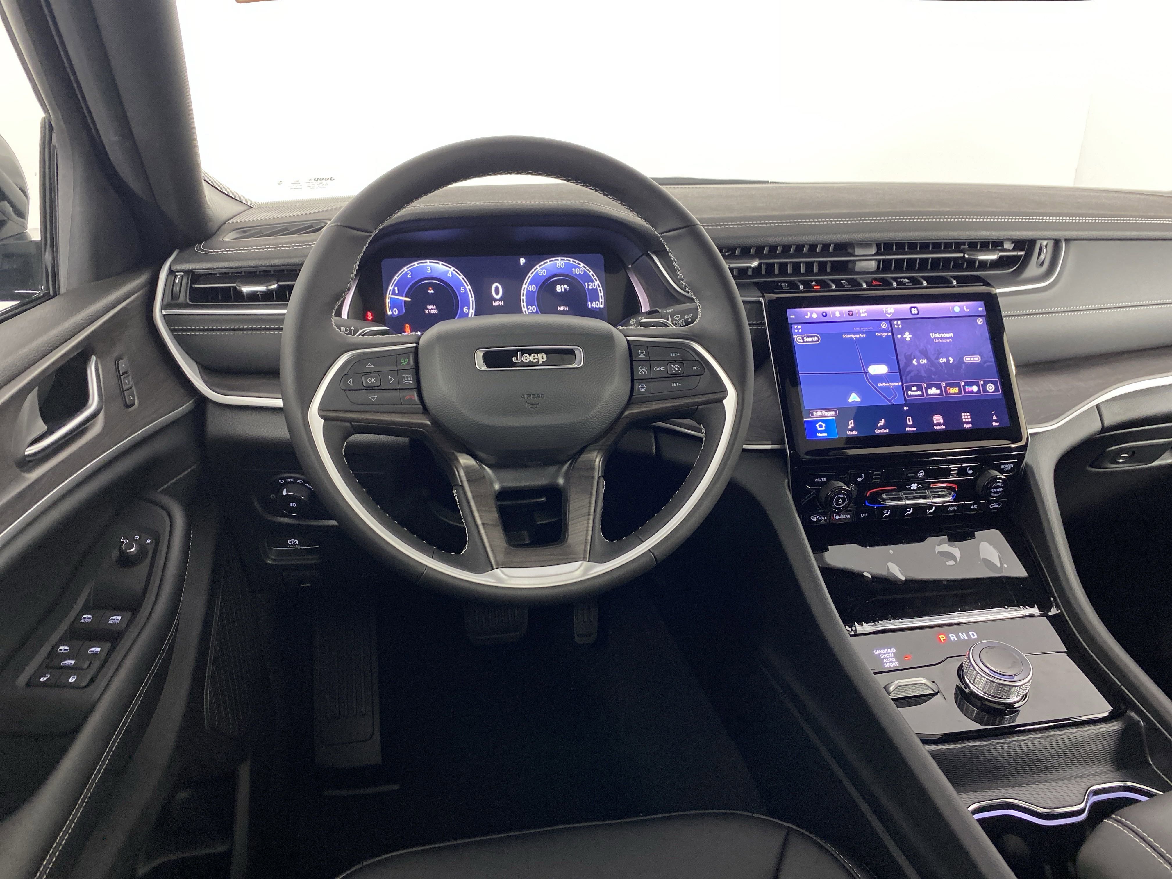 New 2025 Jeep Grand Cherokee L Limited w/ Black Appearance Package image 45