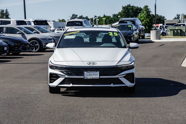 New 2025 Hyundai Elantra SEL w/ Cargo Package FWD image 7