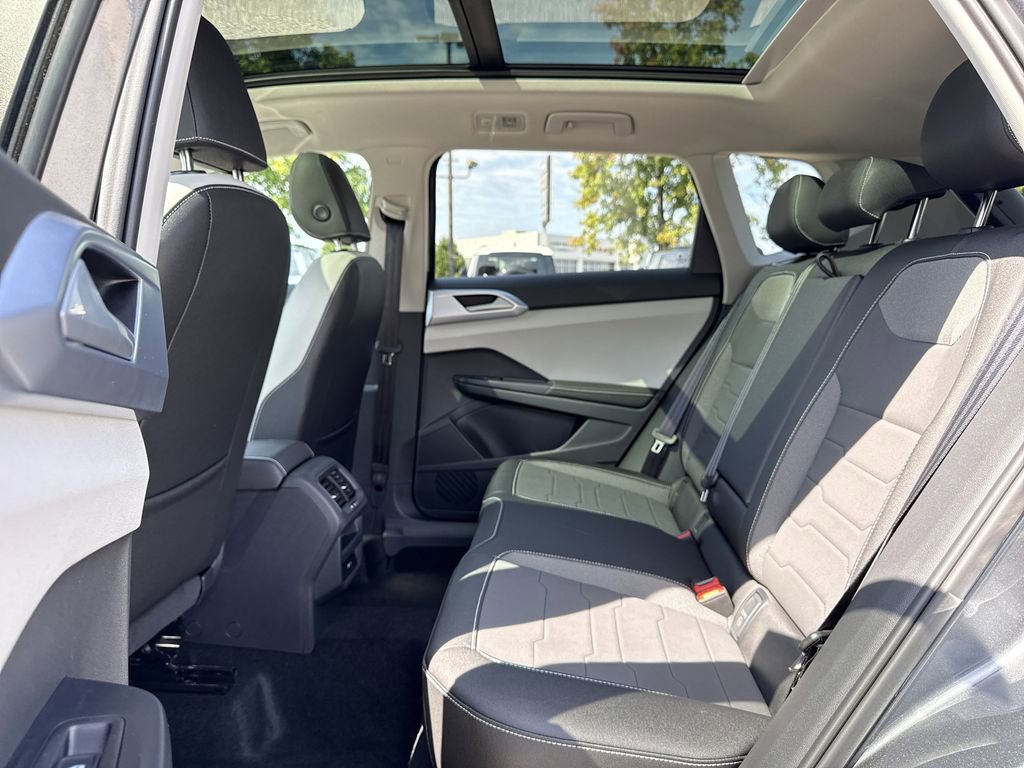 New 2025 Volkswagen Taos SE image 14