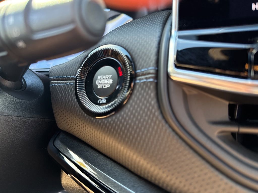 Used 2026 Jeep Compass Limited AWD/4WD image 14