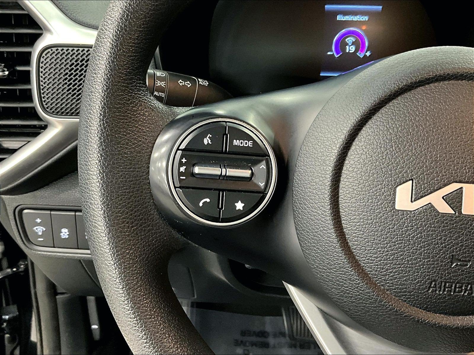 Used 2024 Kia Soul LX FWD image 11