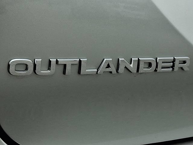 Used 2024 Mitsubishi Outlander SE AWD/4WD image 31