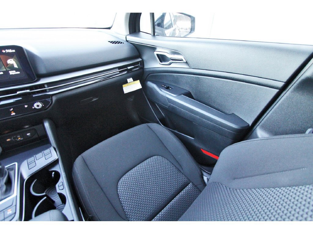 New 2026 Kia Sportage LX FWD image 9