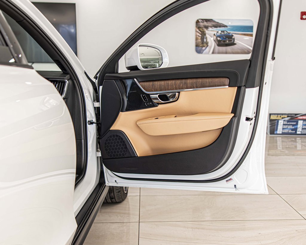 Used 2023 Volvo V90 B6 Cross Country Ultimate w/ Climate Package image 41