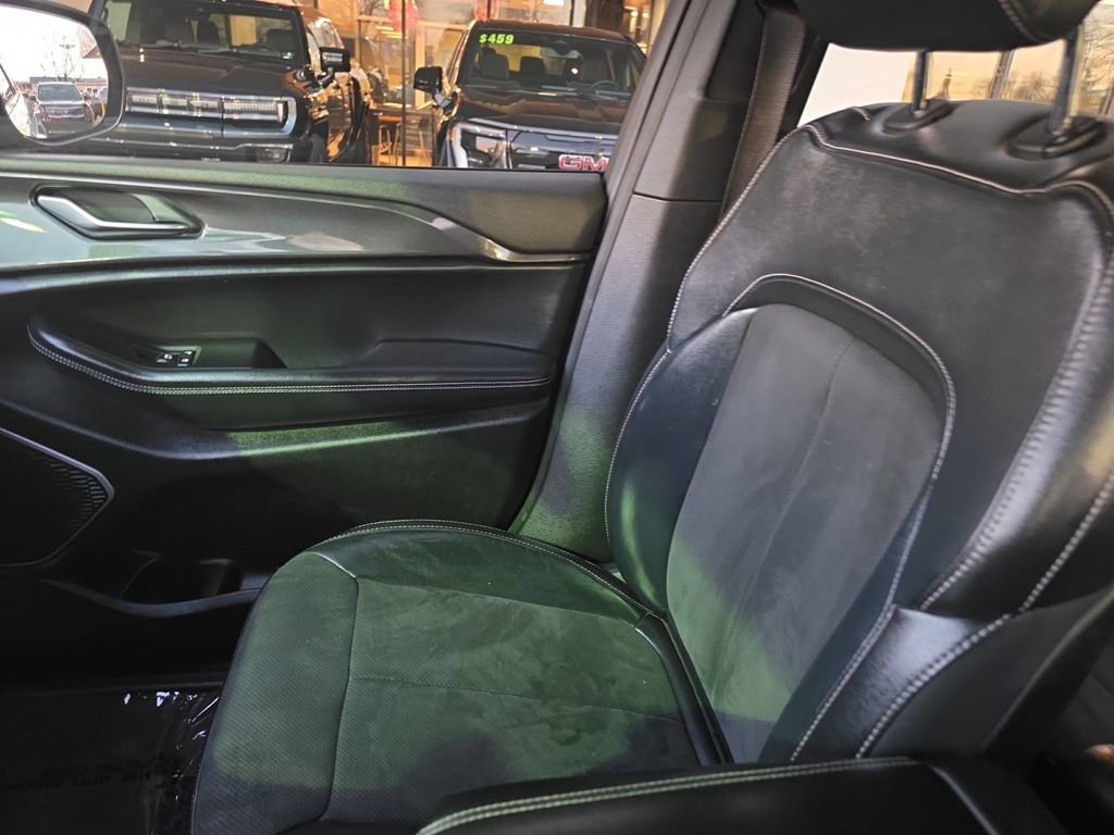 Used 2021 Jeep Grand Cherokee L Laredo image 20