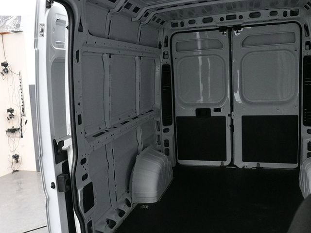 Used 2025 RAM ProMaster 2500 w/ Convenience Group image 21